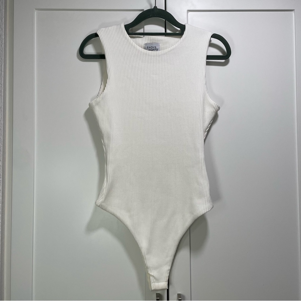 SNDYS Everyday Lounge Zali Ribbed Tank Bodysuit White/Cream